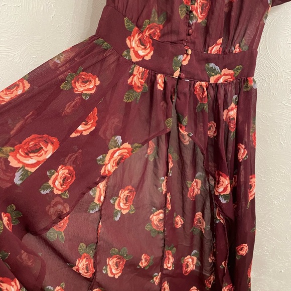 Live 4 Truth Floral Burgundy Off-Shoulder Overlay Top size medium - Picture 3 of 6